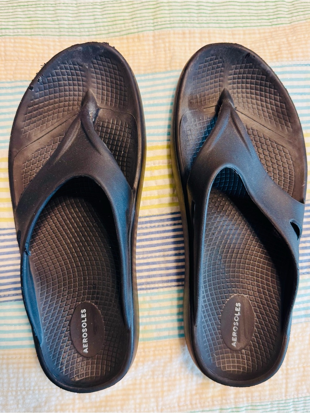 AEROSOLES Contoured Foam Flip-Flops
